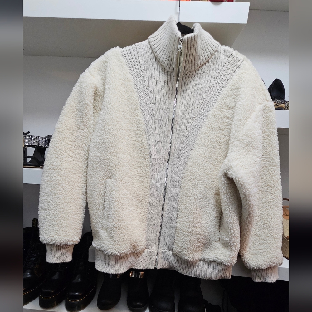 UGG Issannah Chateau Knit Full Zip in Cream